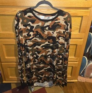 LuLaRoe Long Sleeve Camo Tee in Brown Black Tan